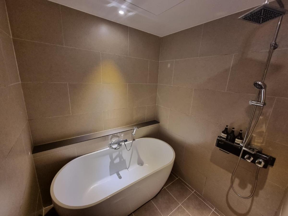 Hound Hotel Seomyeon-Beomcheon Busan Bagian luar foto