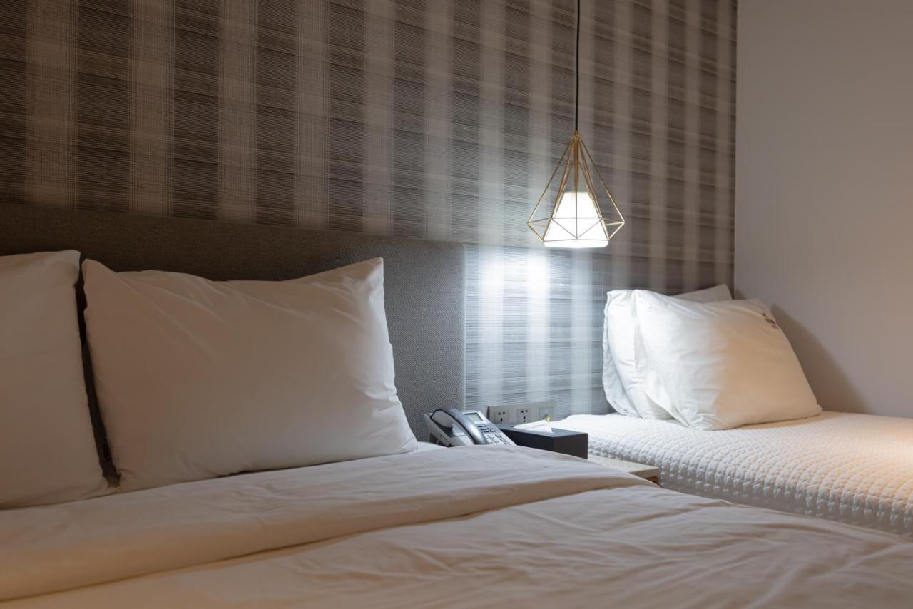 Hound Hotel Seomyeon-Beomcheon Busan Bagian luar foto